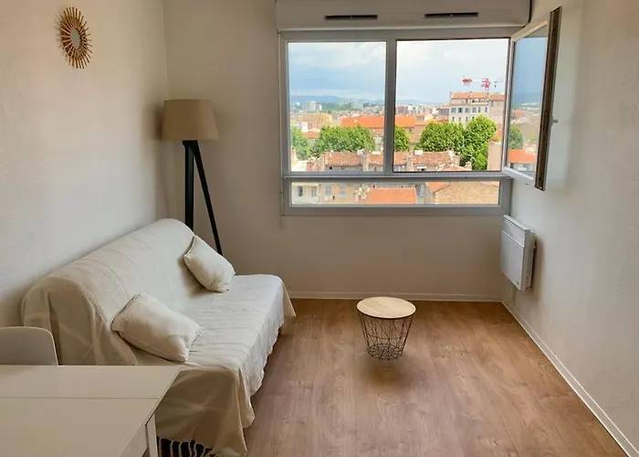 Appartement Tout Equipe A 6 Minutes De La Gare St Charles